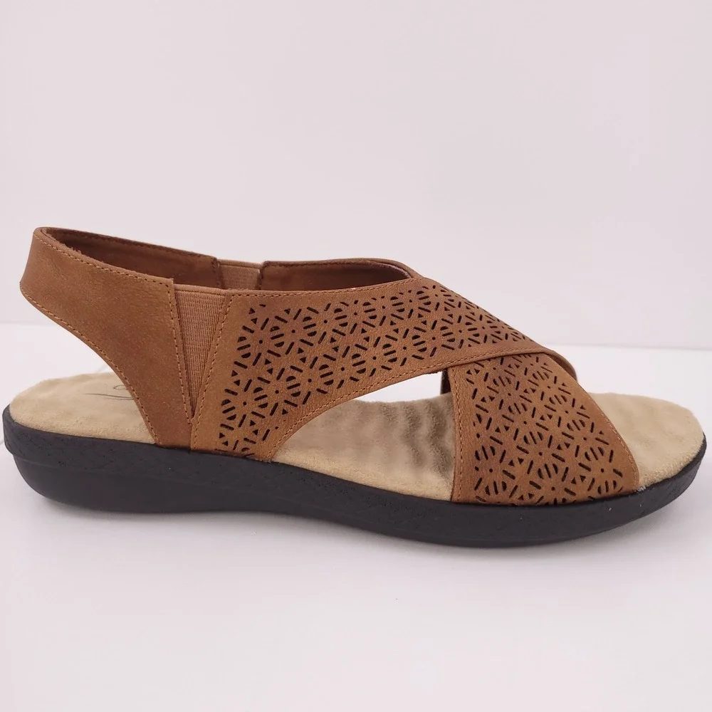 Easy Street Comfort Wave Claudia Slingback Sandals Tan Womens 7.5 N‎ Slip On